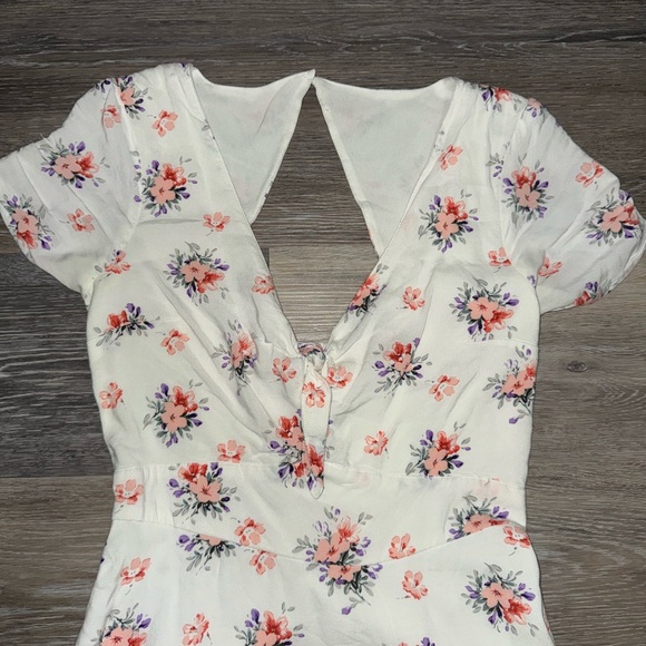 SOLD ON E - Picture 2 of 8